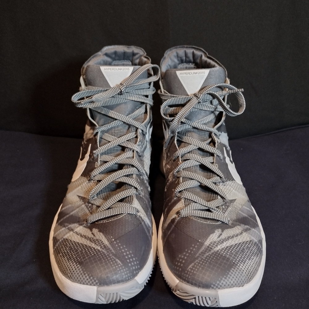 Nike hyperdunks - Picture 2 of 3